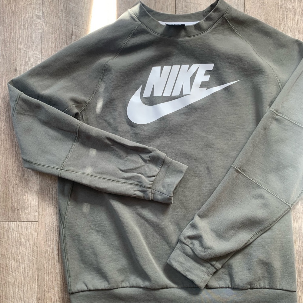 Nike Crewneck Sweatshirt